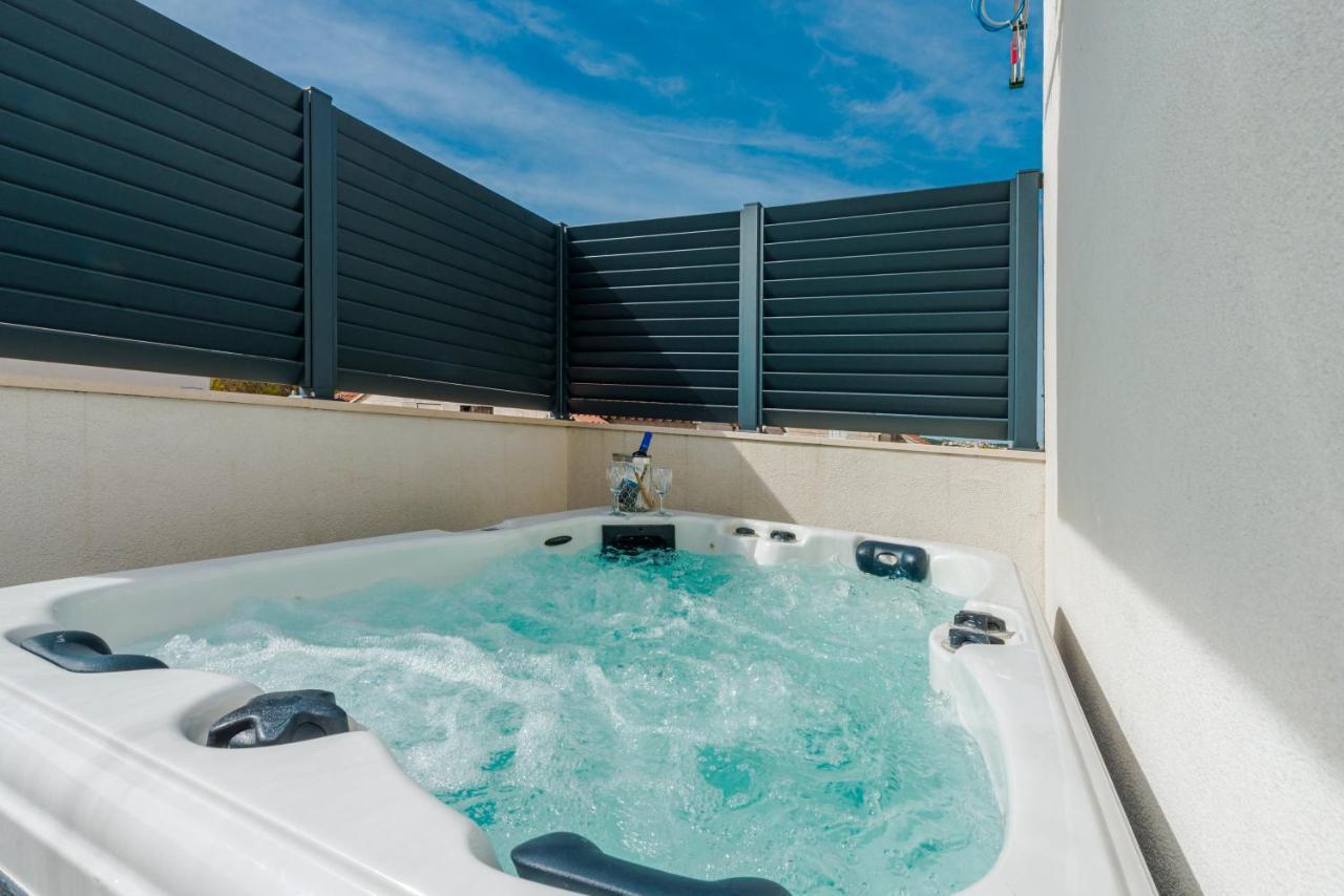 New Deluxe Jacuzzi Apartment Ana Дубровник Экстерьер фото